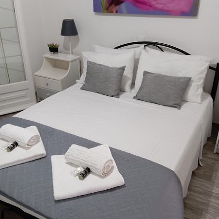 Demy'S Studio Apartment Acharavi  Bagian luar foto