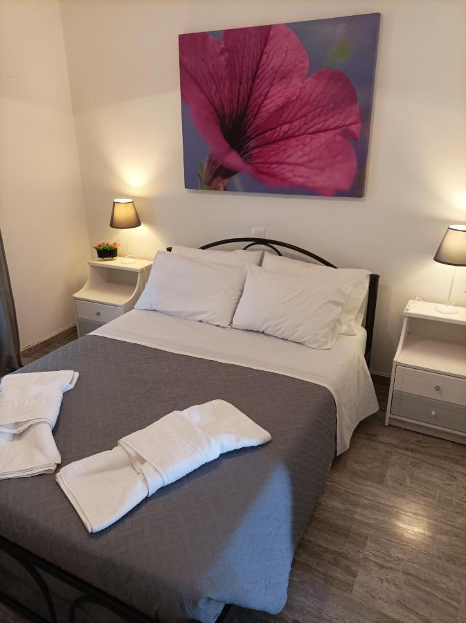 Demy'S Studio Apartment Acharavi  Bagian luar foto